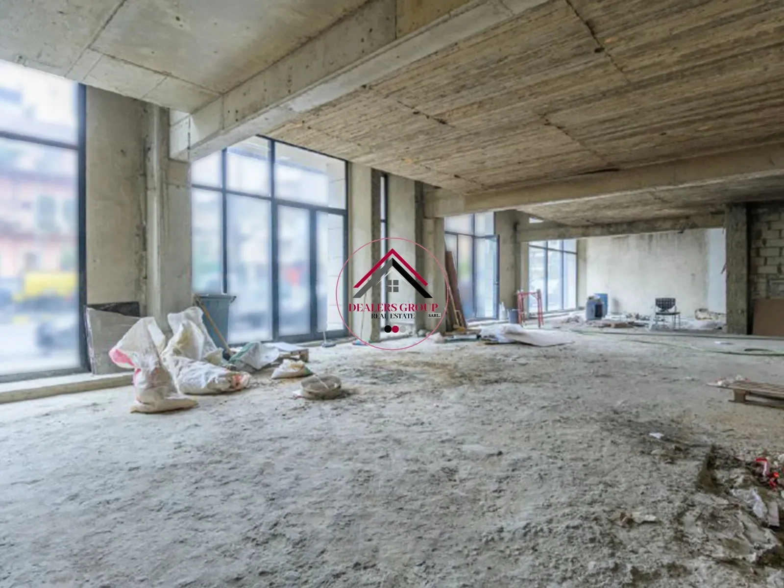 Prime Location Large Core and Shell Showroom for Sale in Achrafieh — photo 2