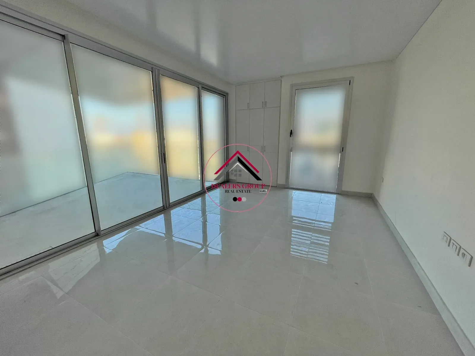 Beirut Elegance ! Downtown Deluxe Apartment for Sale – Prime Location — photo 3
