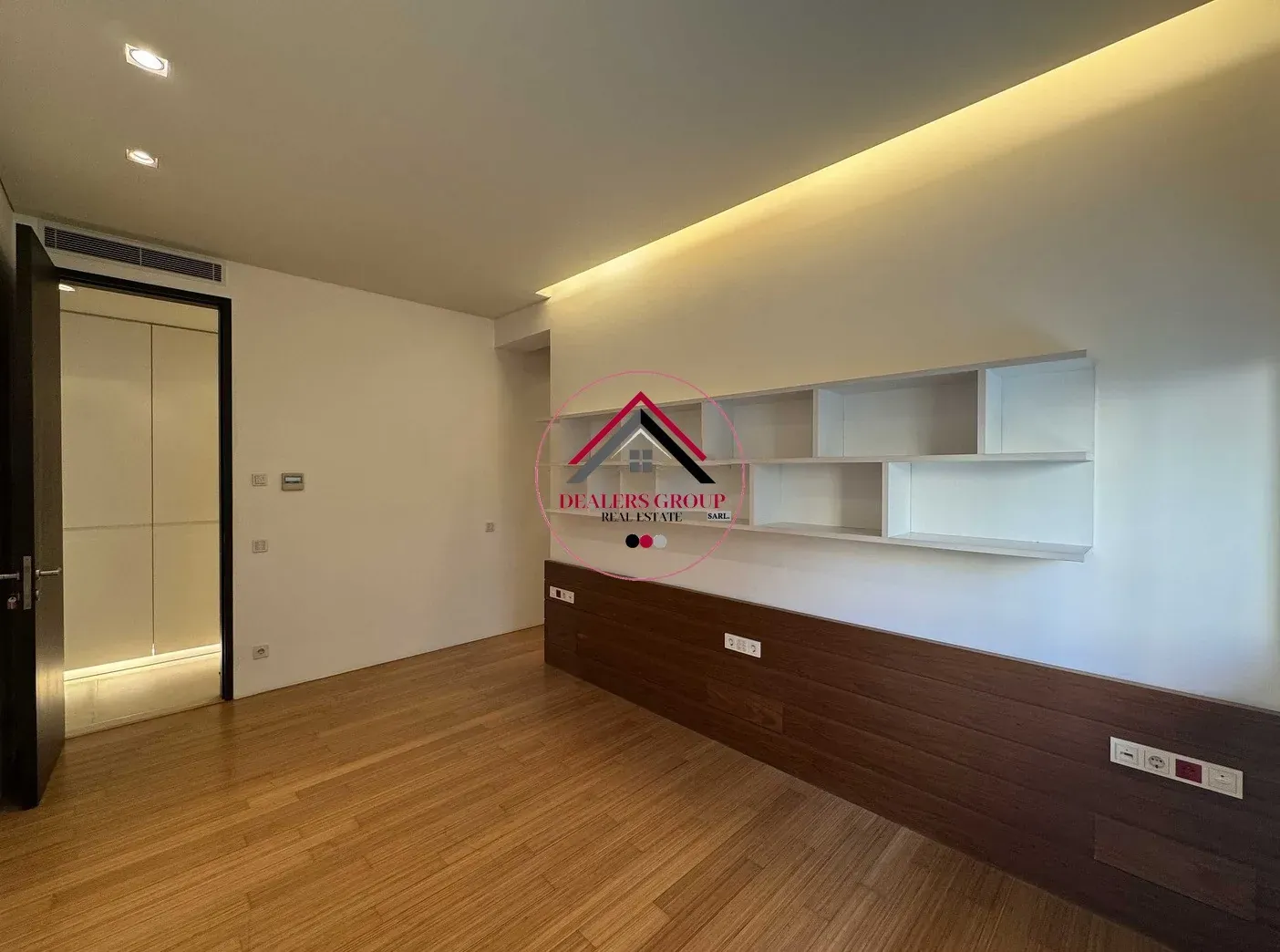 Live in Saifi ! Modern Deluxe Apartment Now Available for Sale — photo 4