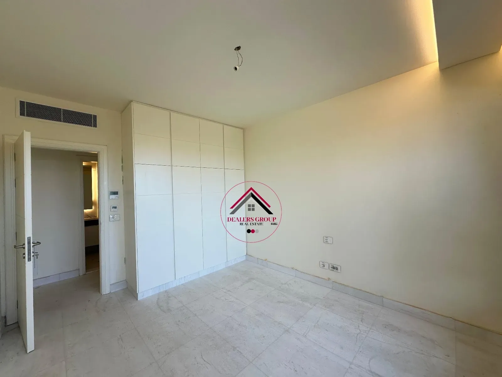 Deluxe Modern Apartment for Sale in Saifi in a Prime Location — photo 3
