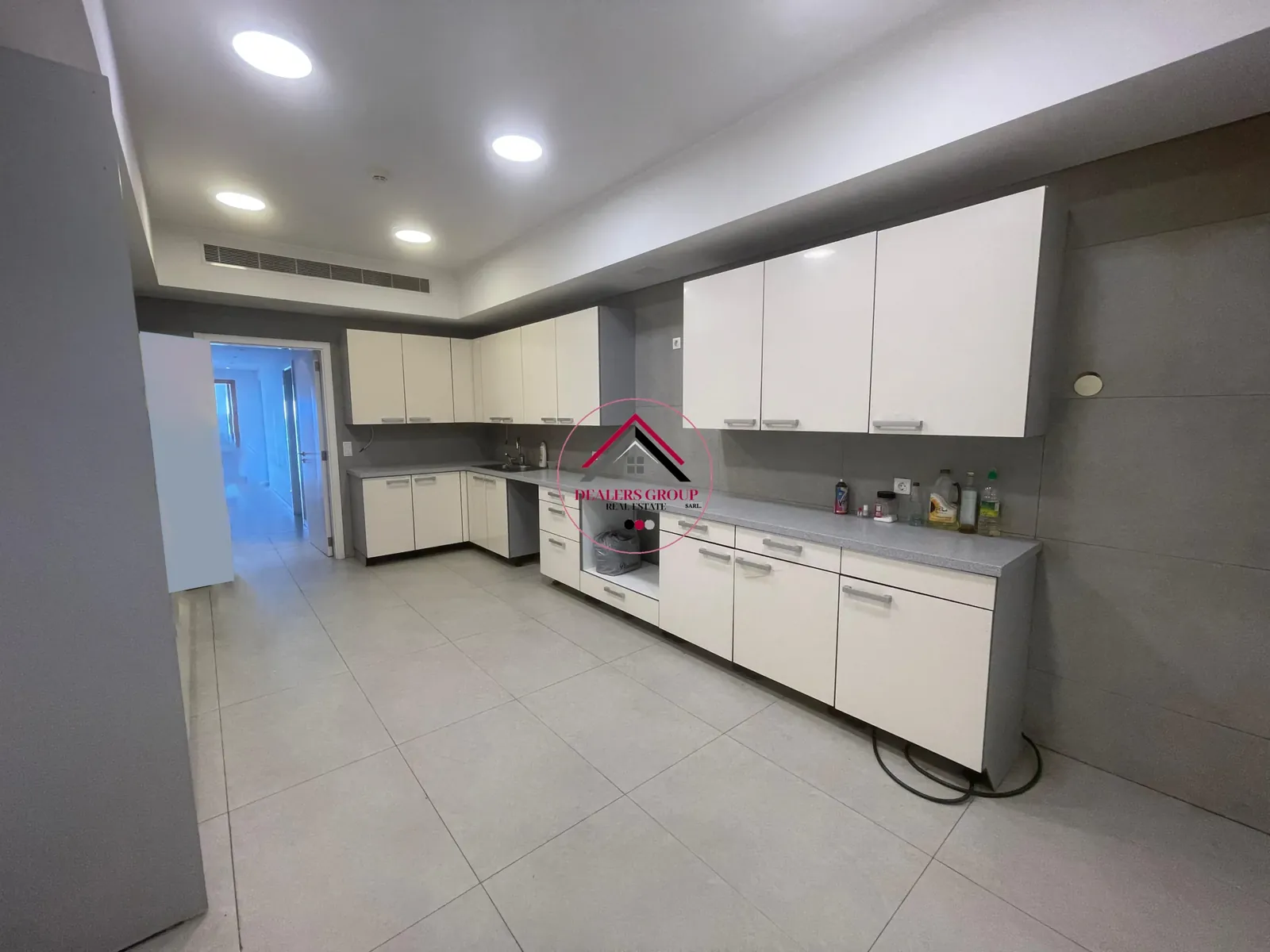 High Floor ! Wonderful Sea View apartment for Sale in Manara — photo 3