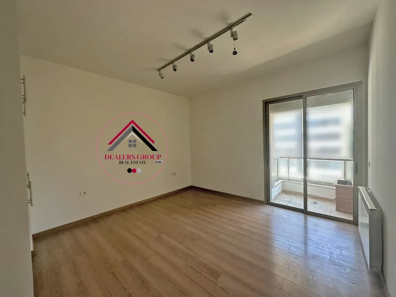 Bright & Beautiful Apartment for Sale in Saifi – Beirut — photo 4