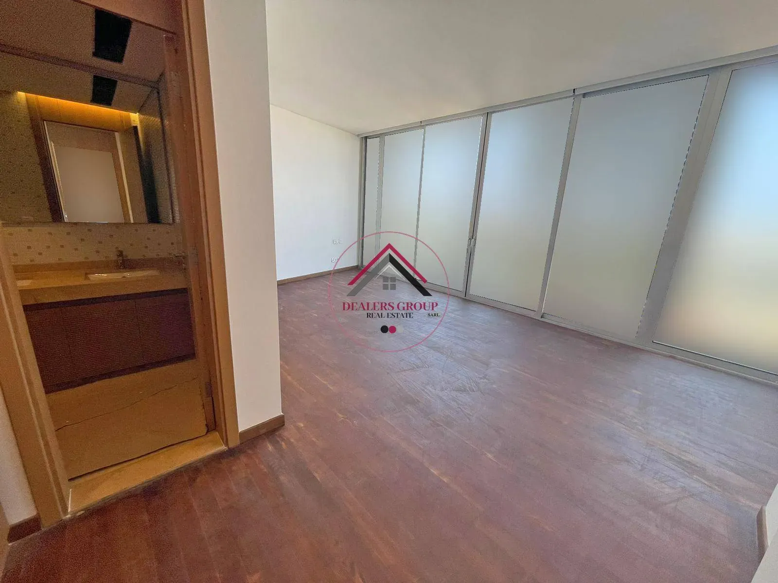 Luxurious Duplex Apartment with Sea View for Sale in Downtown – Beirut — photo 4
