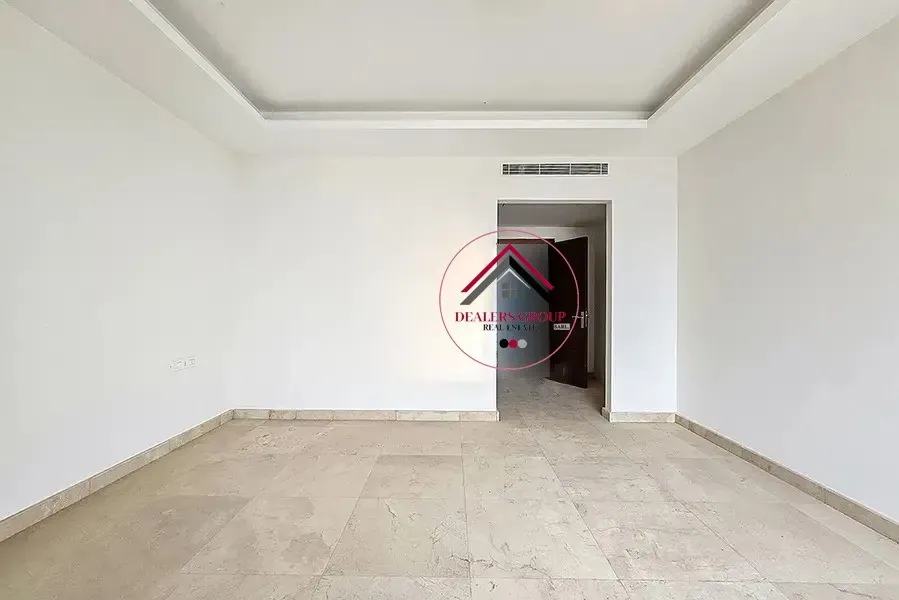 Sea View Apartment for Sale in Ramlet el Bayda in a Modern Building — photo 3