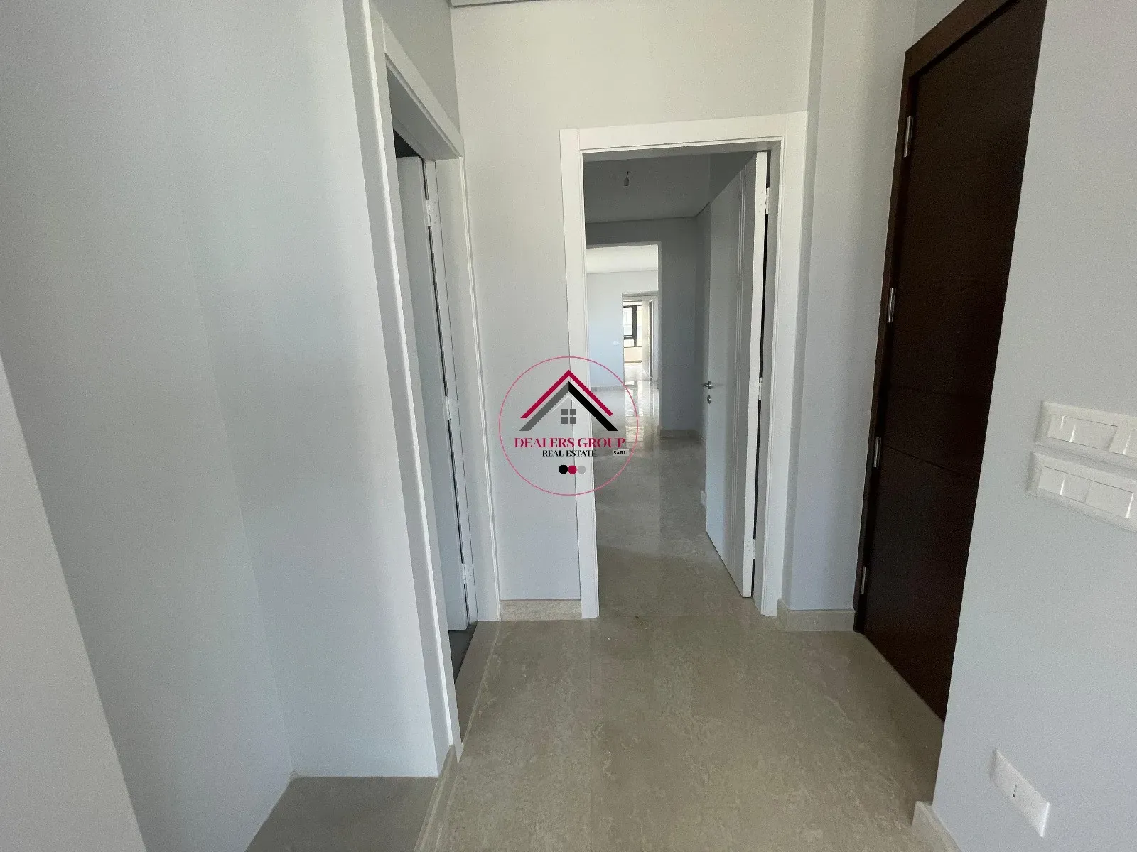 Live in Style: Elegant Apartment for Sale in Caracas, Ras Beirut — photo 2