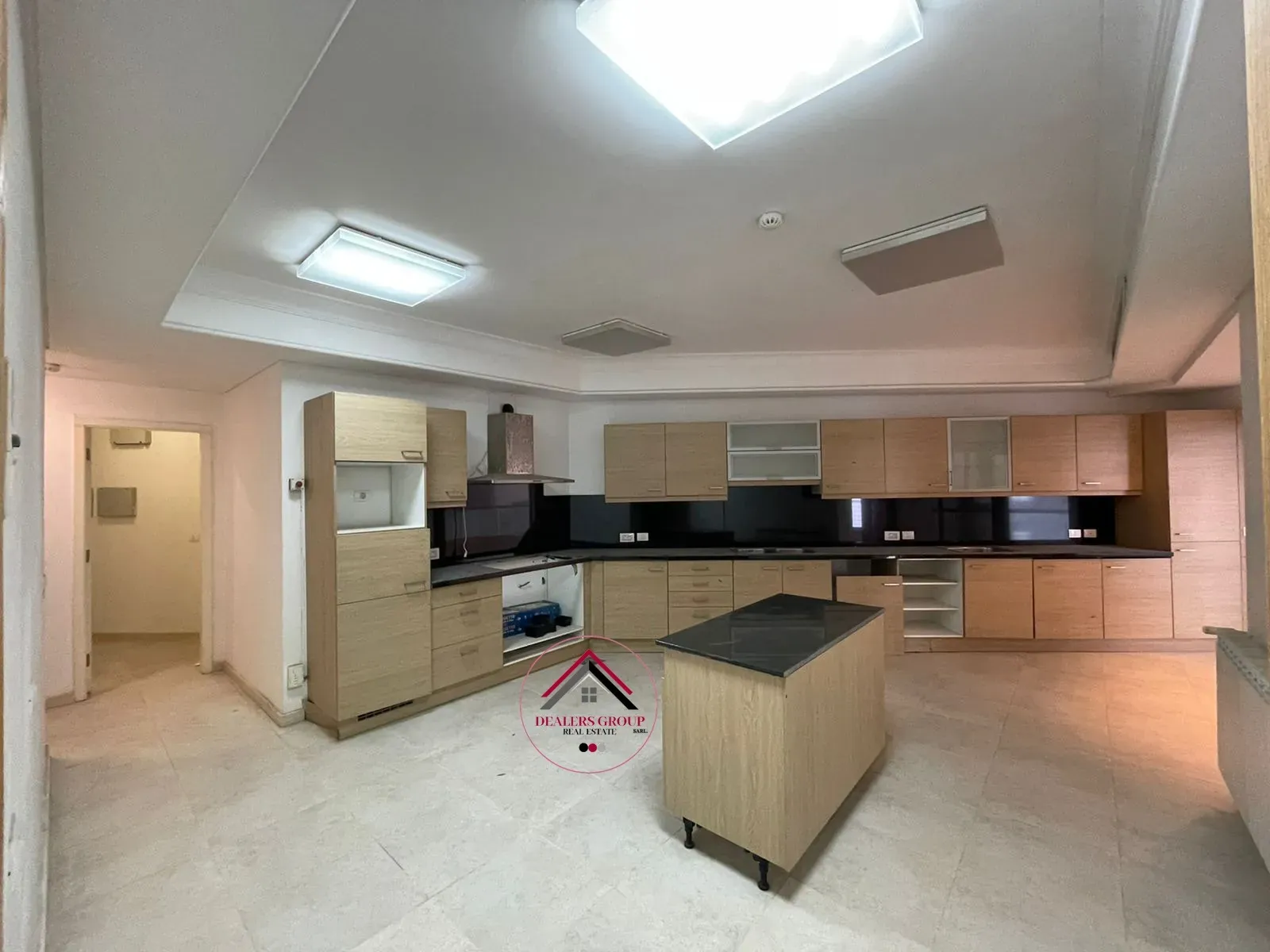 Make yourself at home ! Elegant Apartment for Sale in Ain el Mreisseh — photo 4