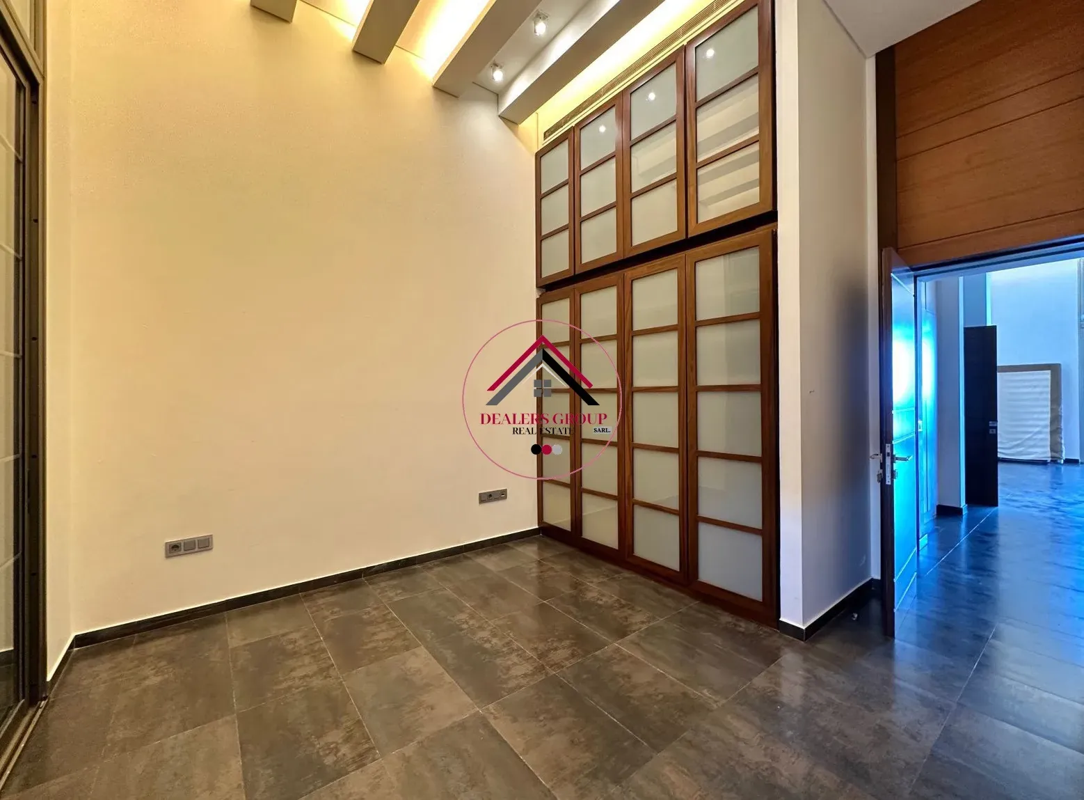 Sea View Penthouse Apartment for Sale in Hamra -Ras Beirut — photo 5