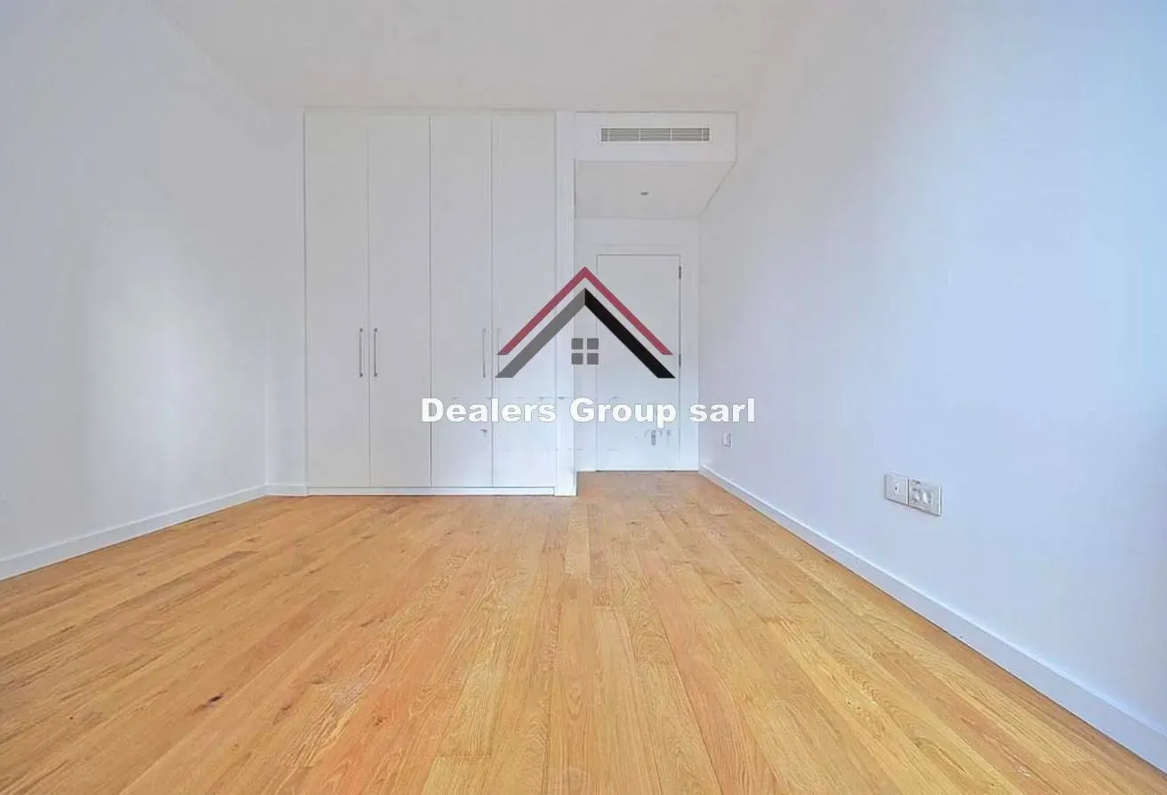 Private Terrace I Modern Apartment for Sale in Clemenceau — photo 3