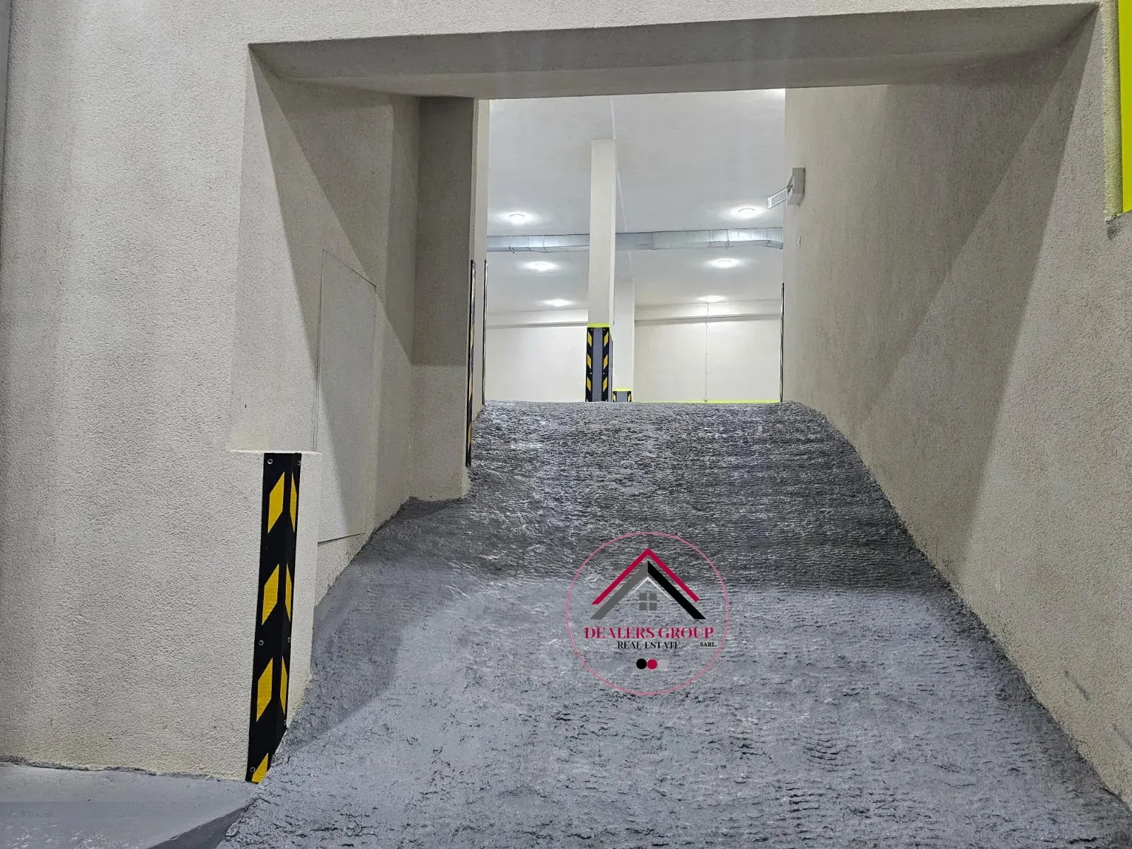 Prime Location Warehouse for Sale in Baabda — photo 3