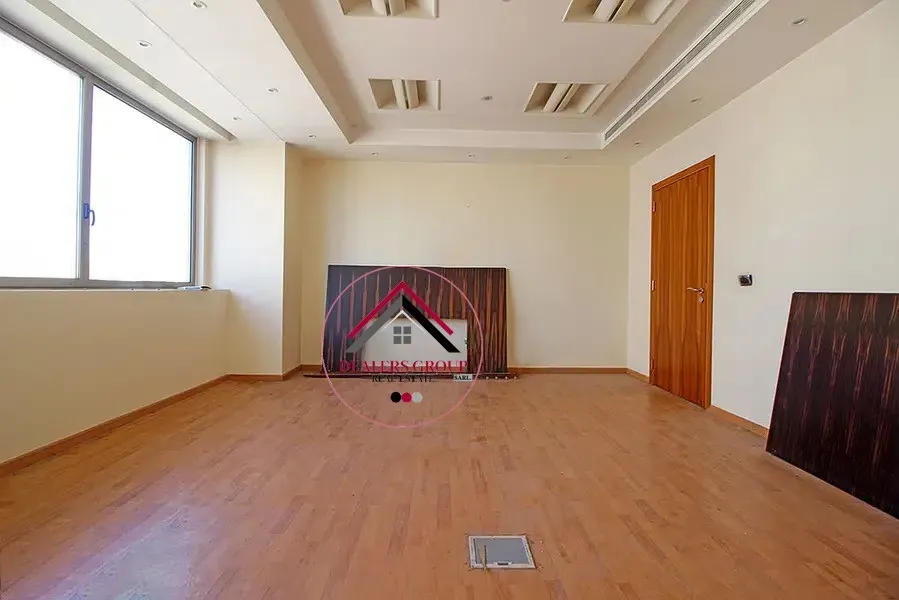 Prime Location wonderful Office for Sale in Verdun — photo 3