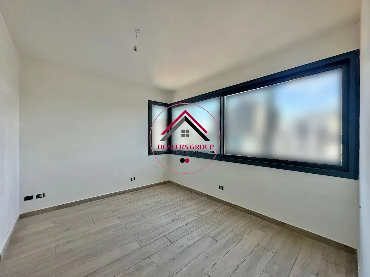 Prestigious Sea-View Apartment for Sale in Prime Ras Beirut — photo 4