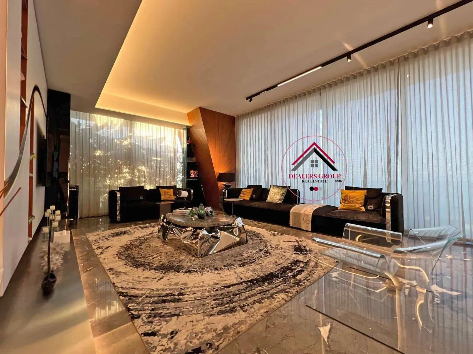 Prestigious Apartment with Panoramic Open Views for Sale in Achrafieh — photo 2