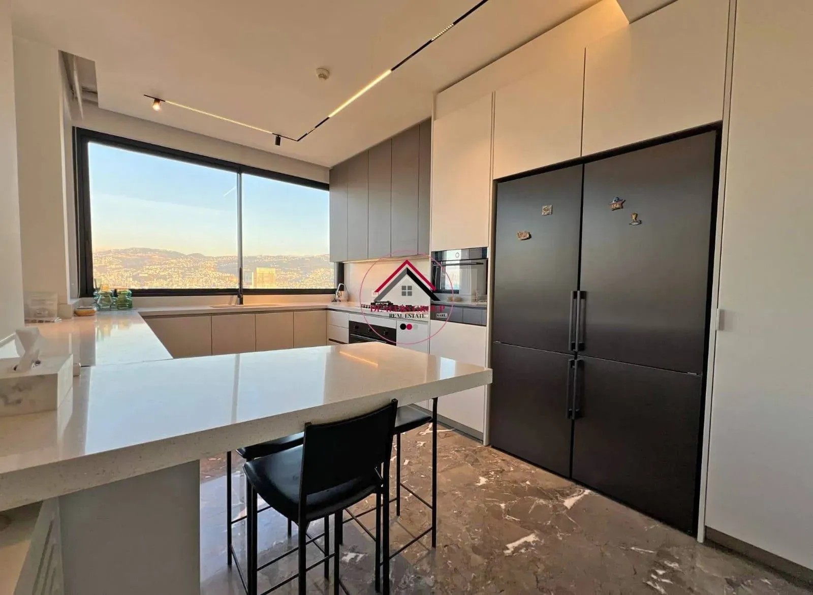 Prestigious Apartment with Panoramic Open Views for Sale in Achrafieh — photo 5
