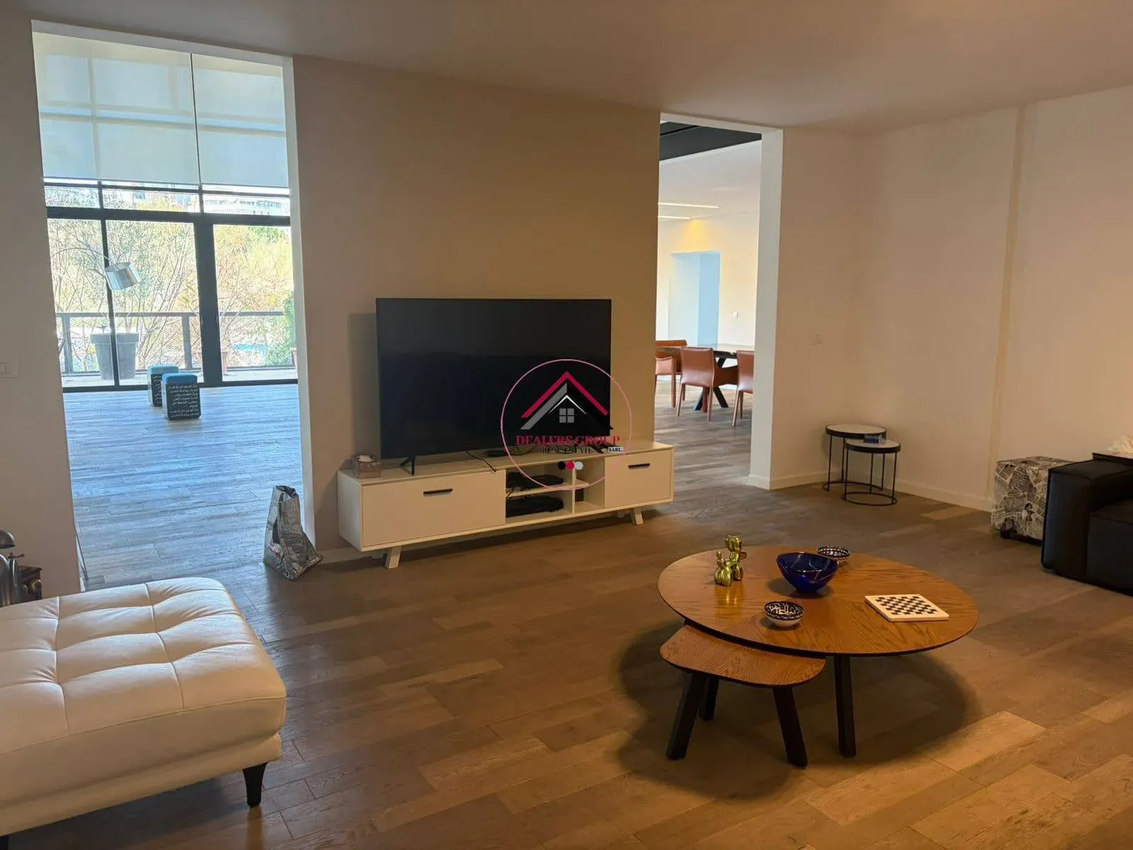 Double Height Ceiling Modern Loft for Sale in Achrafieh — الصورة 3
