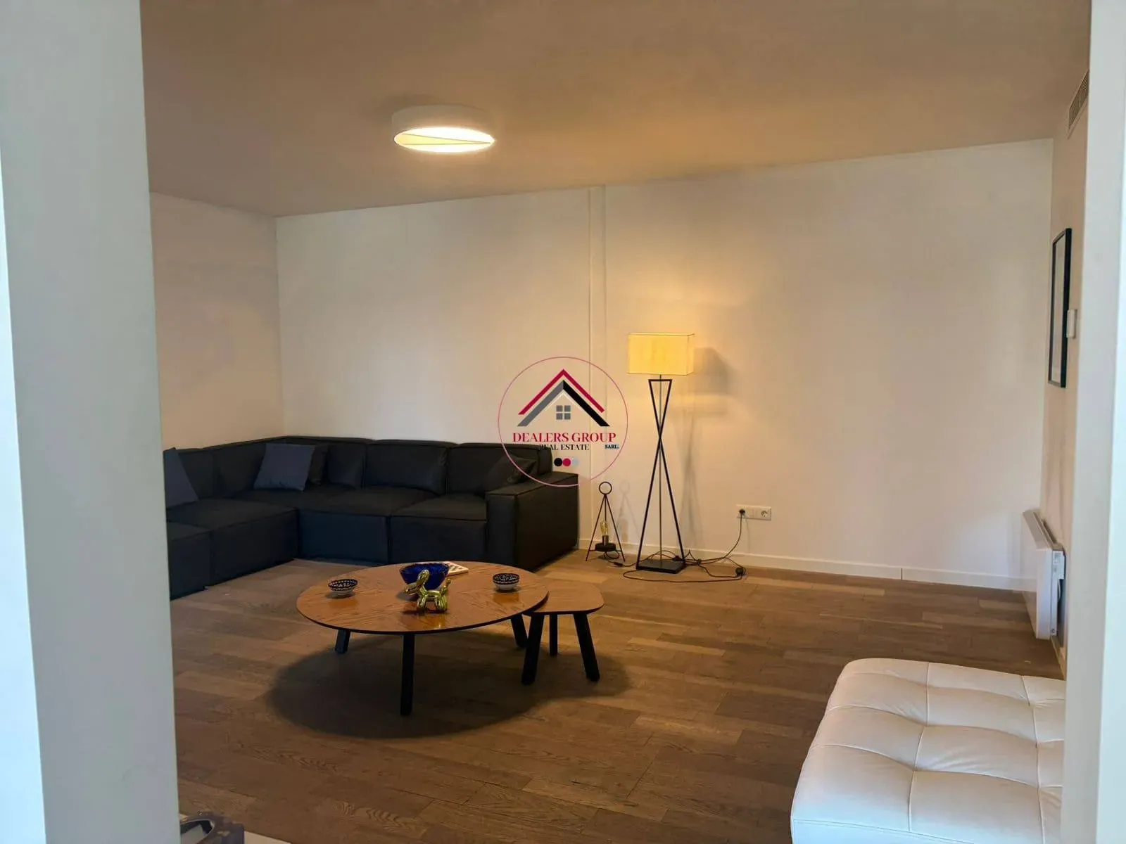 Double Height Ceiling Modern Loft for Sale in Achrafieh — الصورة 4