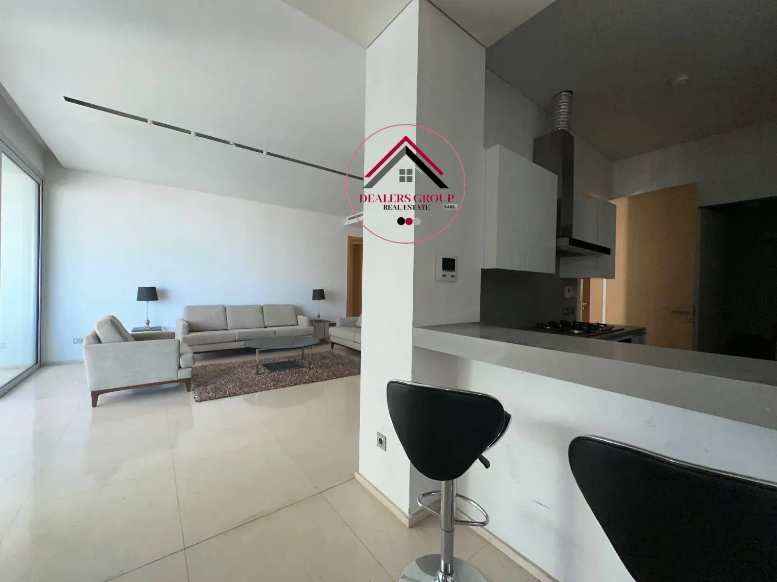 Modern Deluxe Apartment for Sale in Clemenceau — photo 2