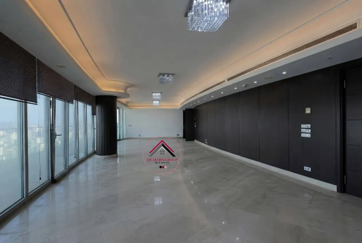 Spacious 4-Bedroom Apartment for Sale in Verdun — photo 2