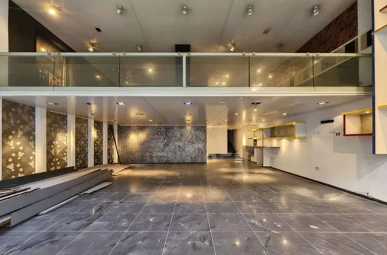 Prime Location Showroom/Shop for Sale in Downtown – Beirut — photo 2