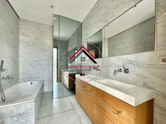 Sea View 4 Bedrooms Apartment for Sale in Downtown – Beirut Terraces — photo 3