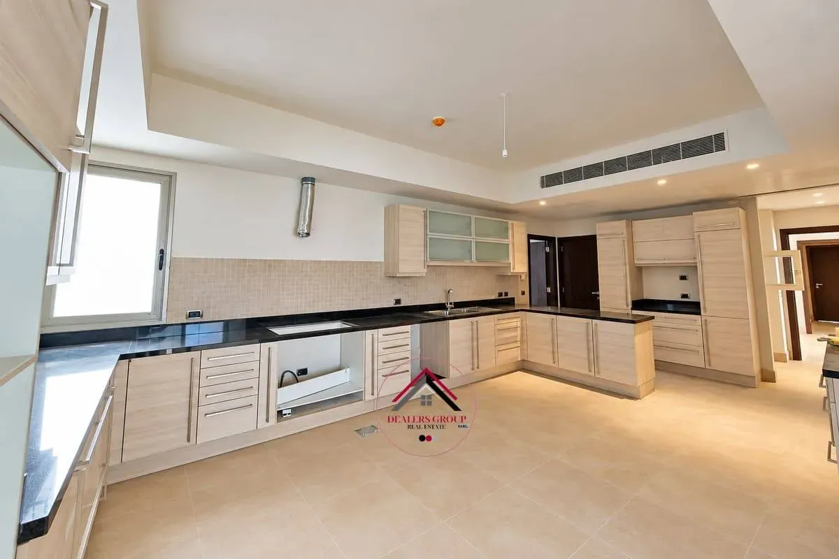 Sea View Deluxe Apartment for Sale in Clemenceau — photo 3