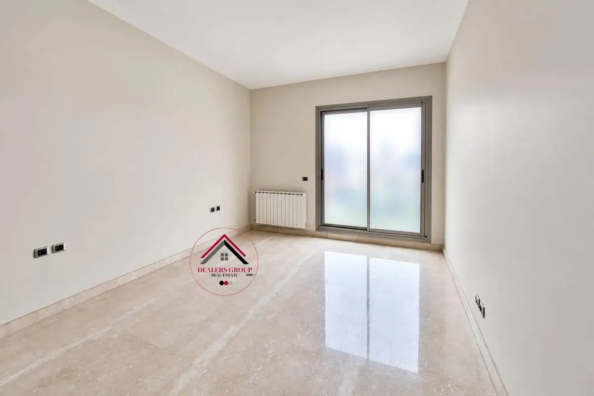 Sea View Deluxe Apartment for Sale in Clemenceau — photo 5