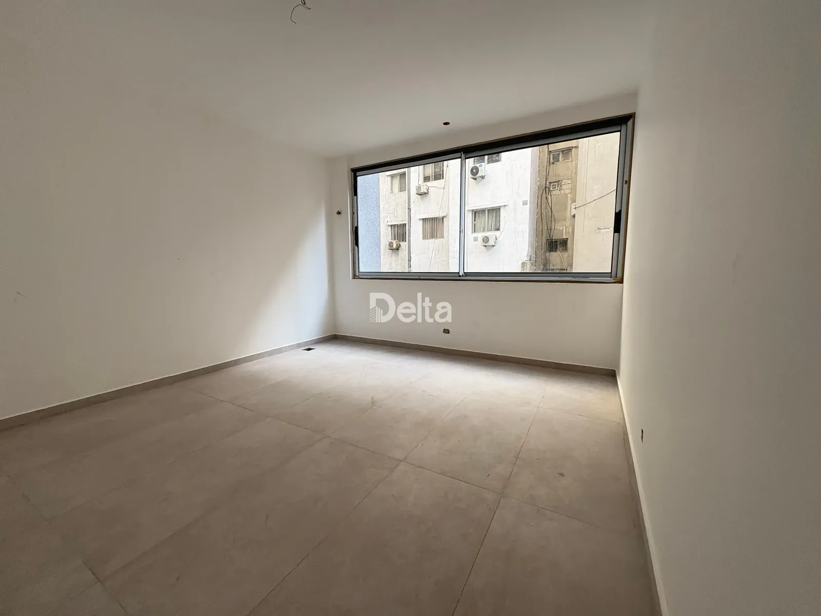 Apartment for Sale in Al Zarif, Beirut – 3 BR, 130 sqm, Near Supermarkets & Near Public Transport — photo 2