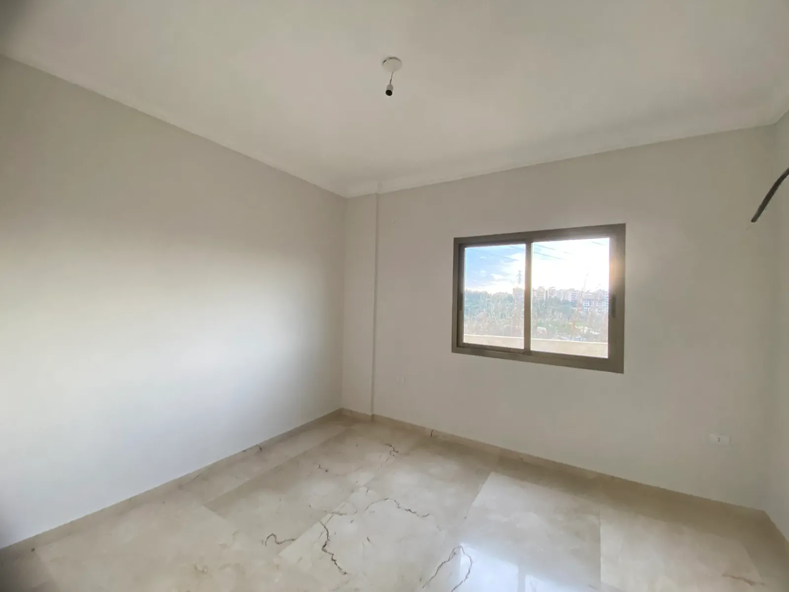 Apartment for Sale in Dawhet Aaramoun, Aley – 2 BR, 157 sqm, Mountain View & Affordable — الصورة 3
