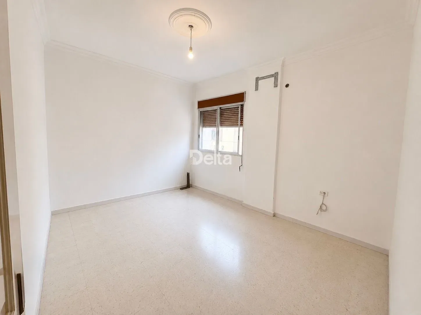 Apartment for Rent in Aicha Bakkar, Beirut / 3 BR — الصورة 3