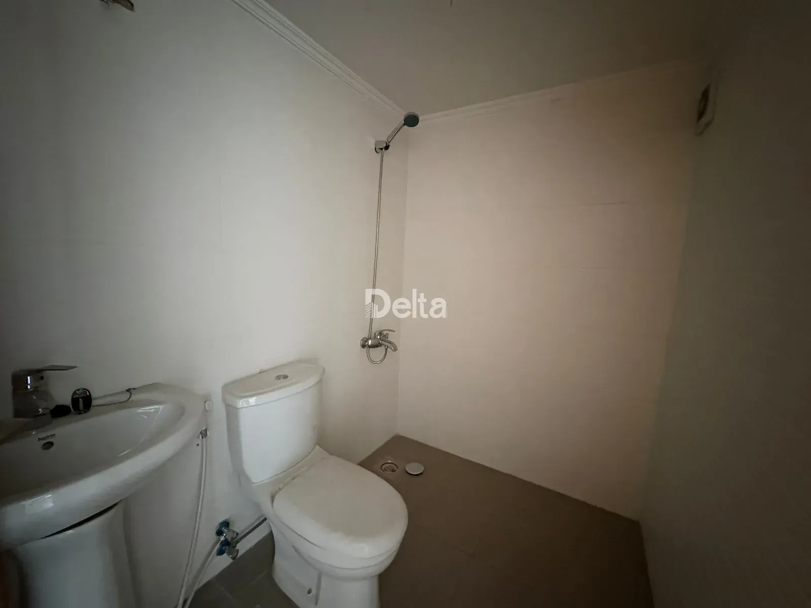 Apartment for Sale in Ras Al Nabaa, Beirut / 3BR — photo 3