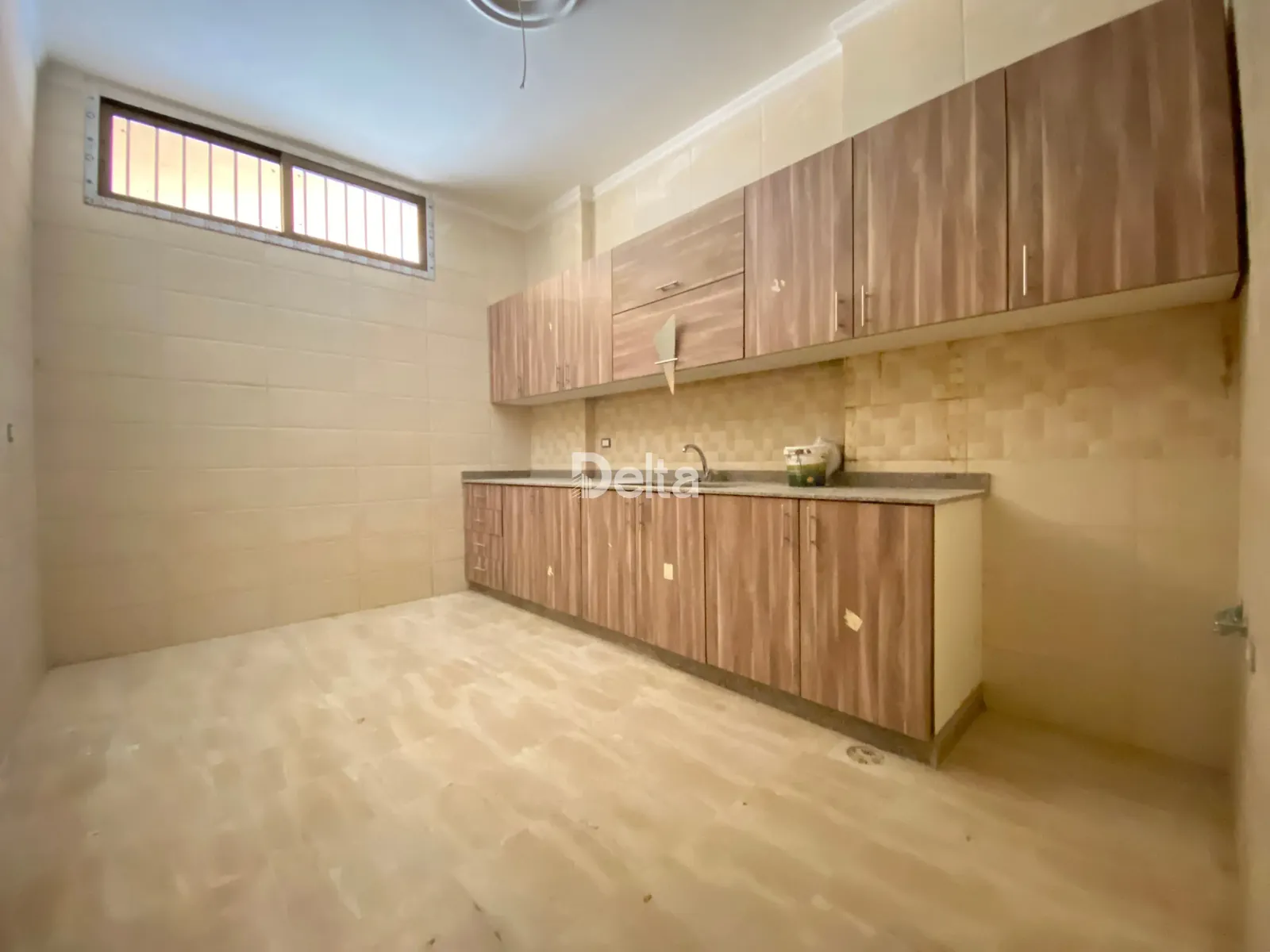 Apartment for Sale in Bchamoun, Aley – 2 BR, 130 sqm, Near Supermarkets & Near Schools — photo 3