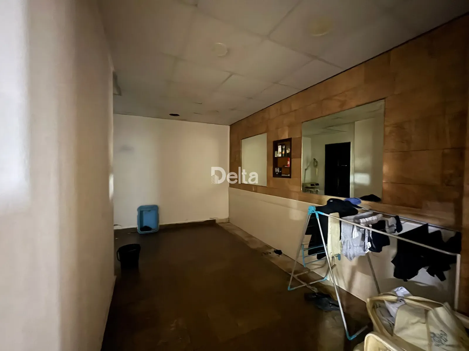 Commercial Space for Rent in Hamra, Beirut – 50 sqm — الصورة 3