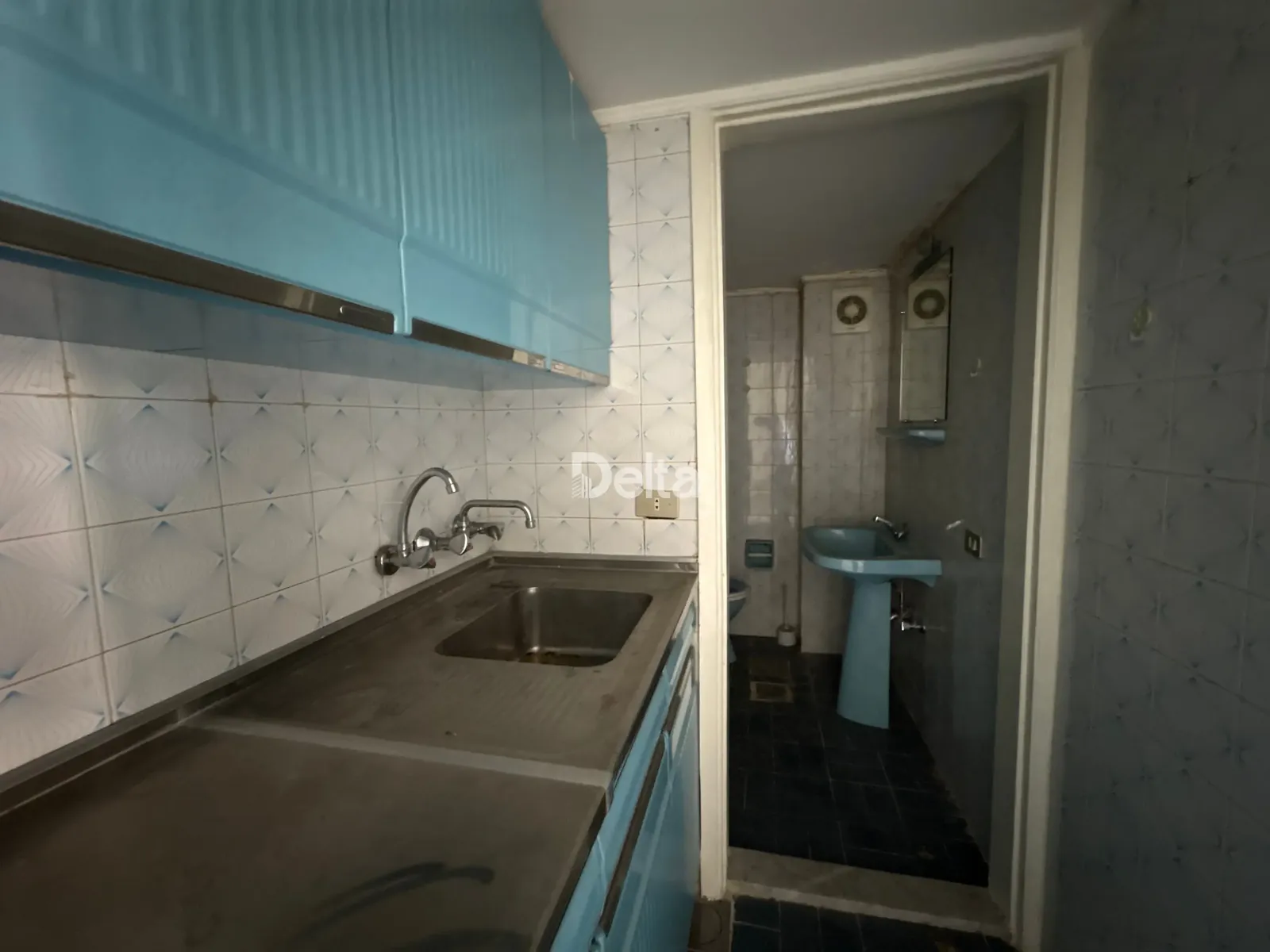 Office for Rent in Mar Elias, Beirut — الصورة 3