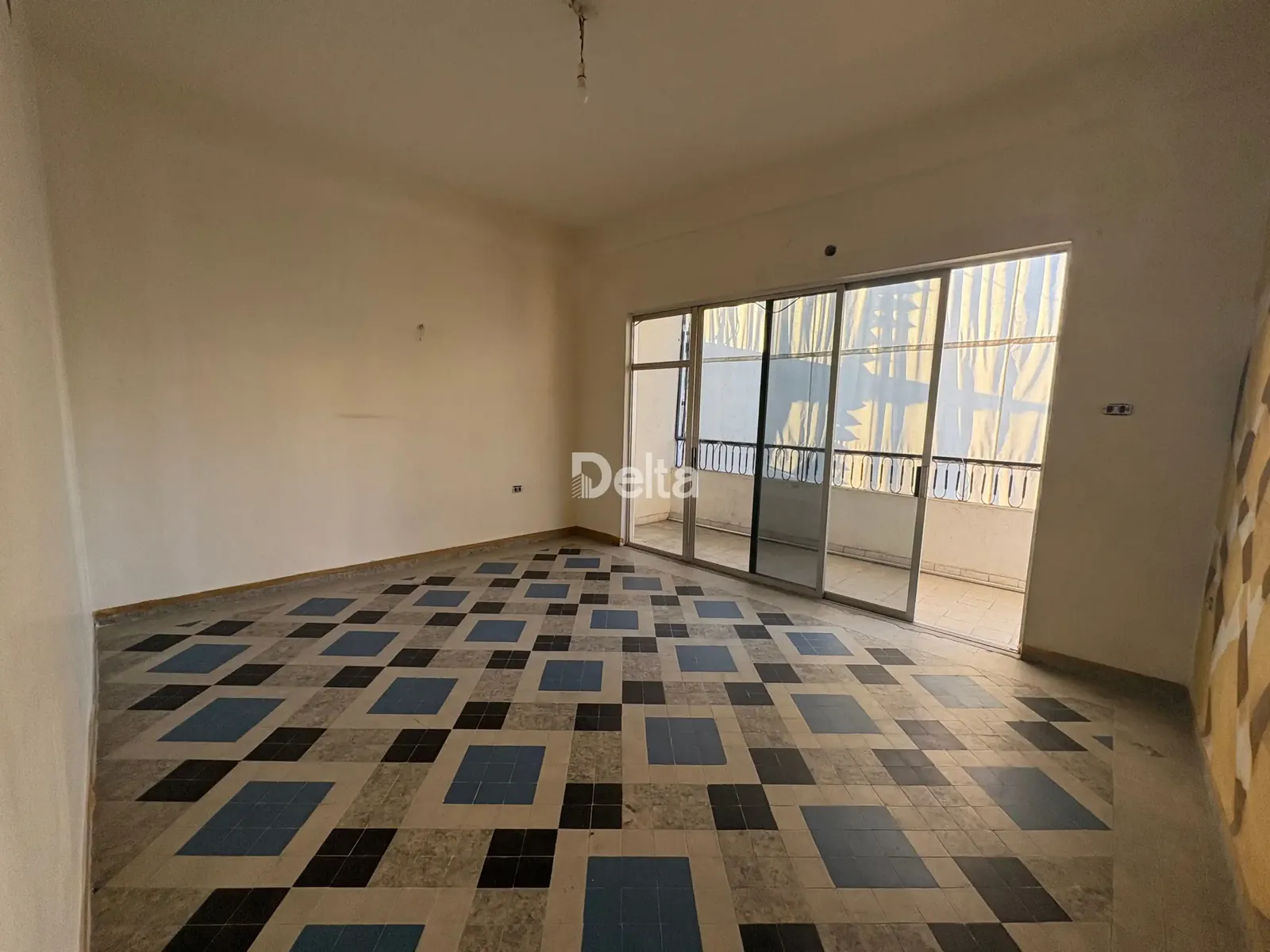 Apartment for Rent in Karakon Druze, Beirut / 3 BR — photo 2