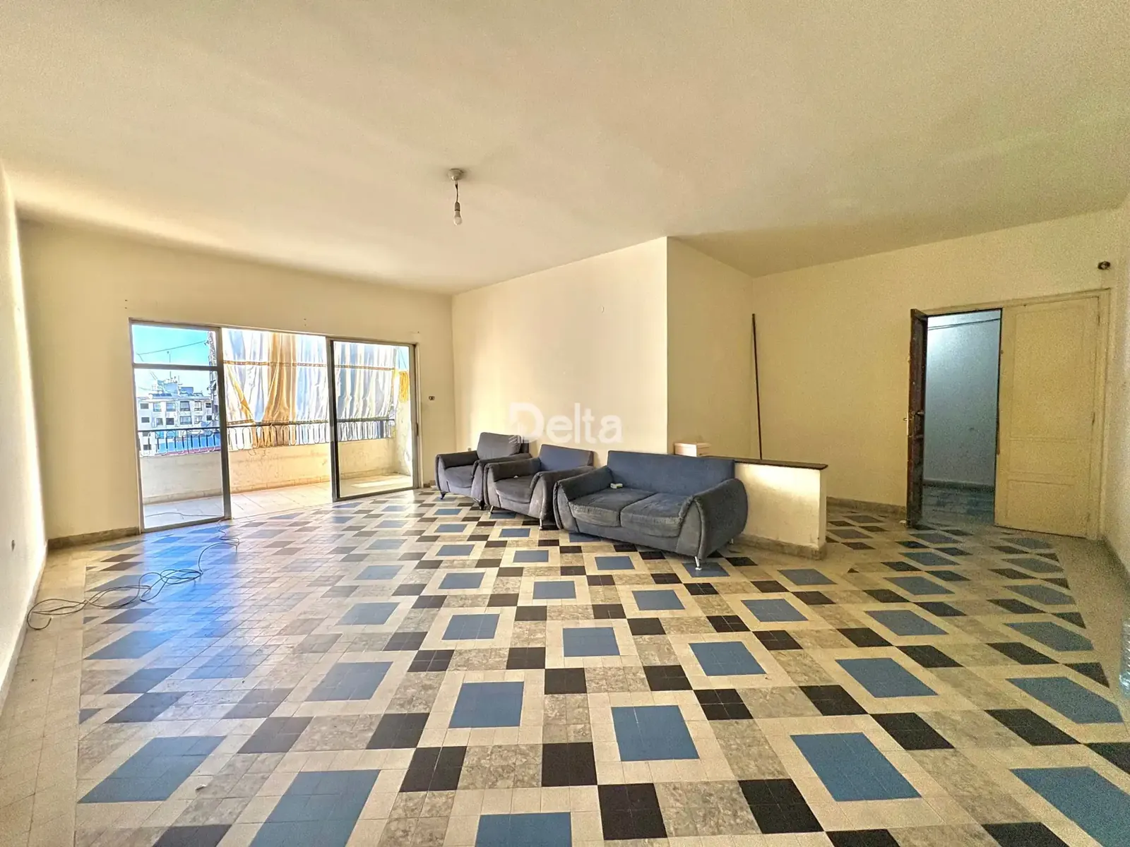 Apartment for Rent in Karakon Druze, Beirut / 3 BR — photo 3
