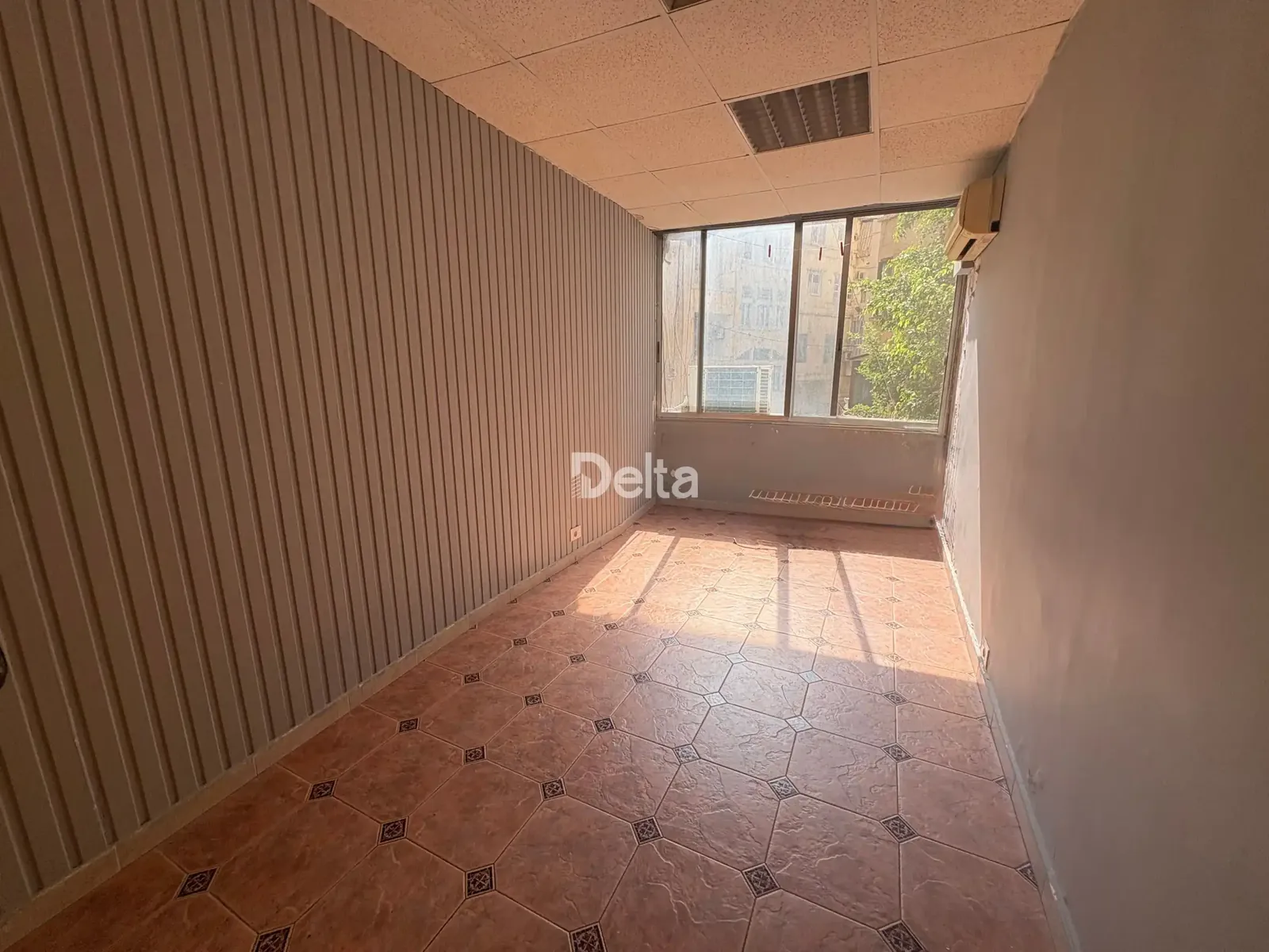 Office for Rent in Aicha Bakkar, Beirut — الصورة 3