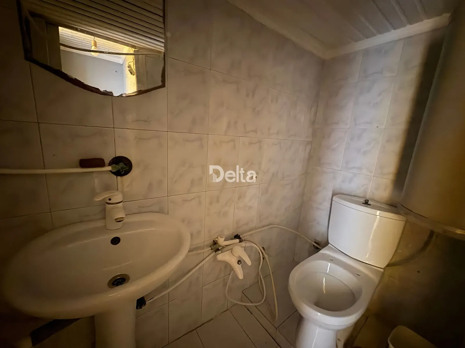Office for Rent in Aicha Bakkar, Beirut — الصورة 4