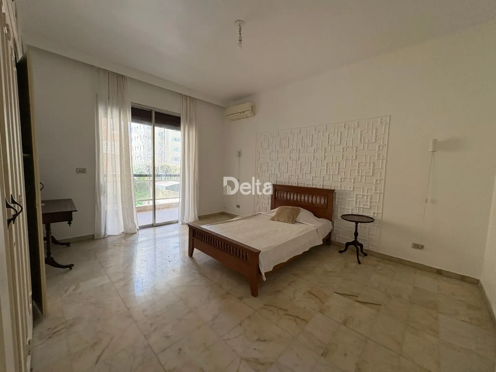 Apartment for Rent in Tallet el Khayat, Beirut – 3 BR, 400 sqm, Private Entrance & City View — الصورة 3