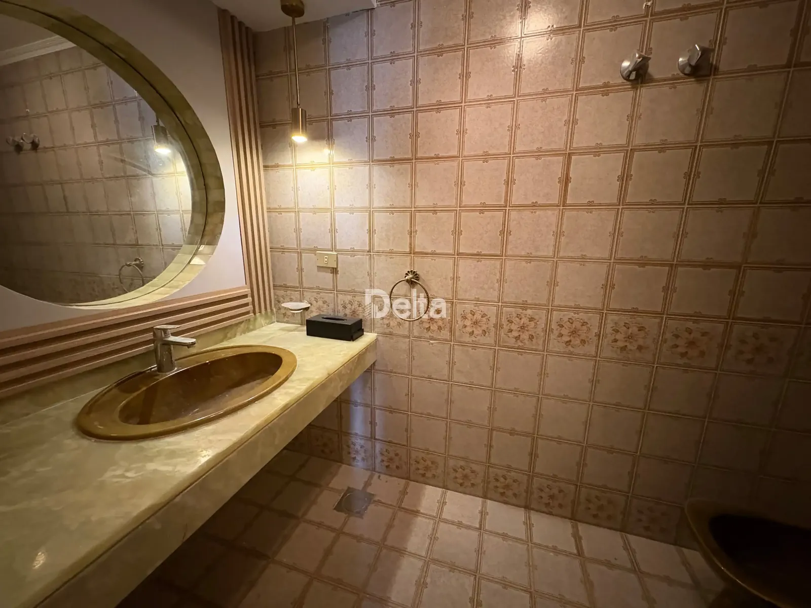 Apartment for Rent in Tallet el Khayat, Beirut – 3 BR, 400 sqm, Private Entrance & City View — الصورة 5