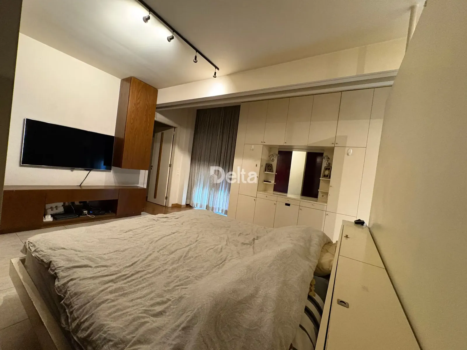 Apartment for Sale in Verdun, Beirut – 3 BR, 330 sqm, Private Entrance & Sea View — photo 2