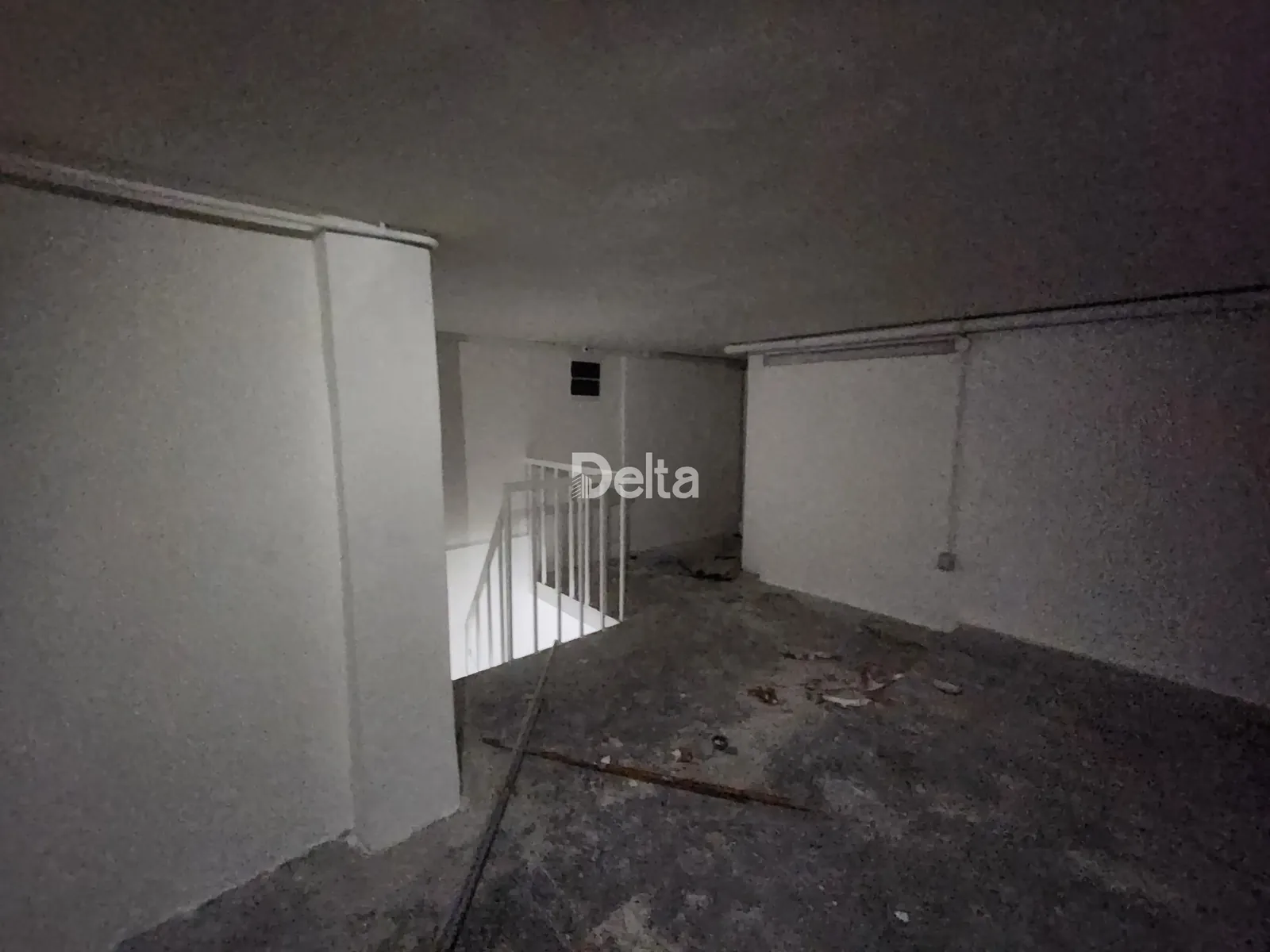 Commercial Space for Rent in Hamra, Beirut – 30 sqm — الصورة 3