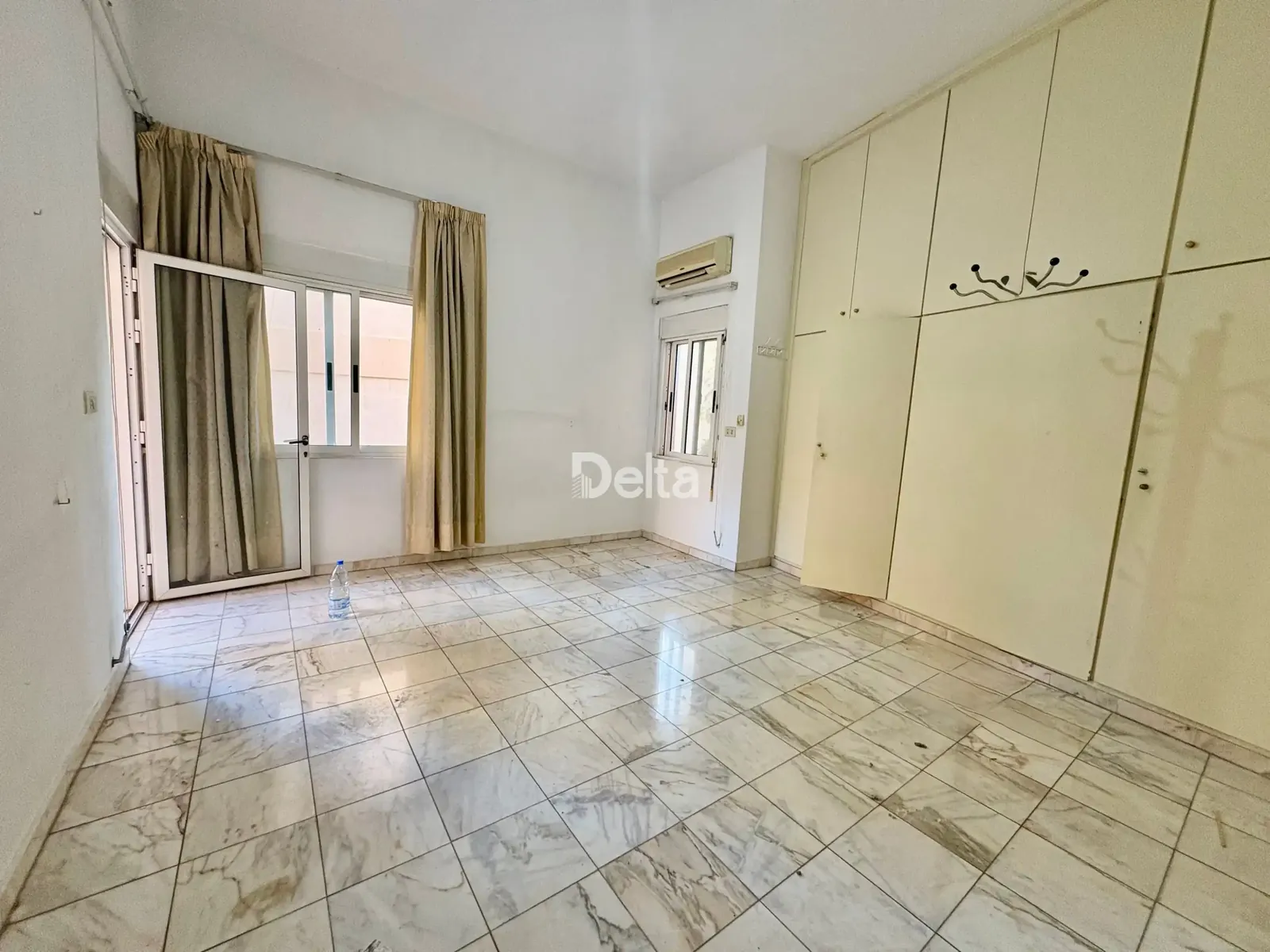 Apartment for Rent in Manara, Beirut / 4 BR — الصورة 2