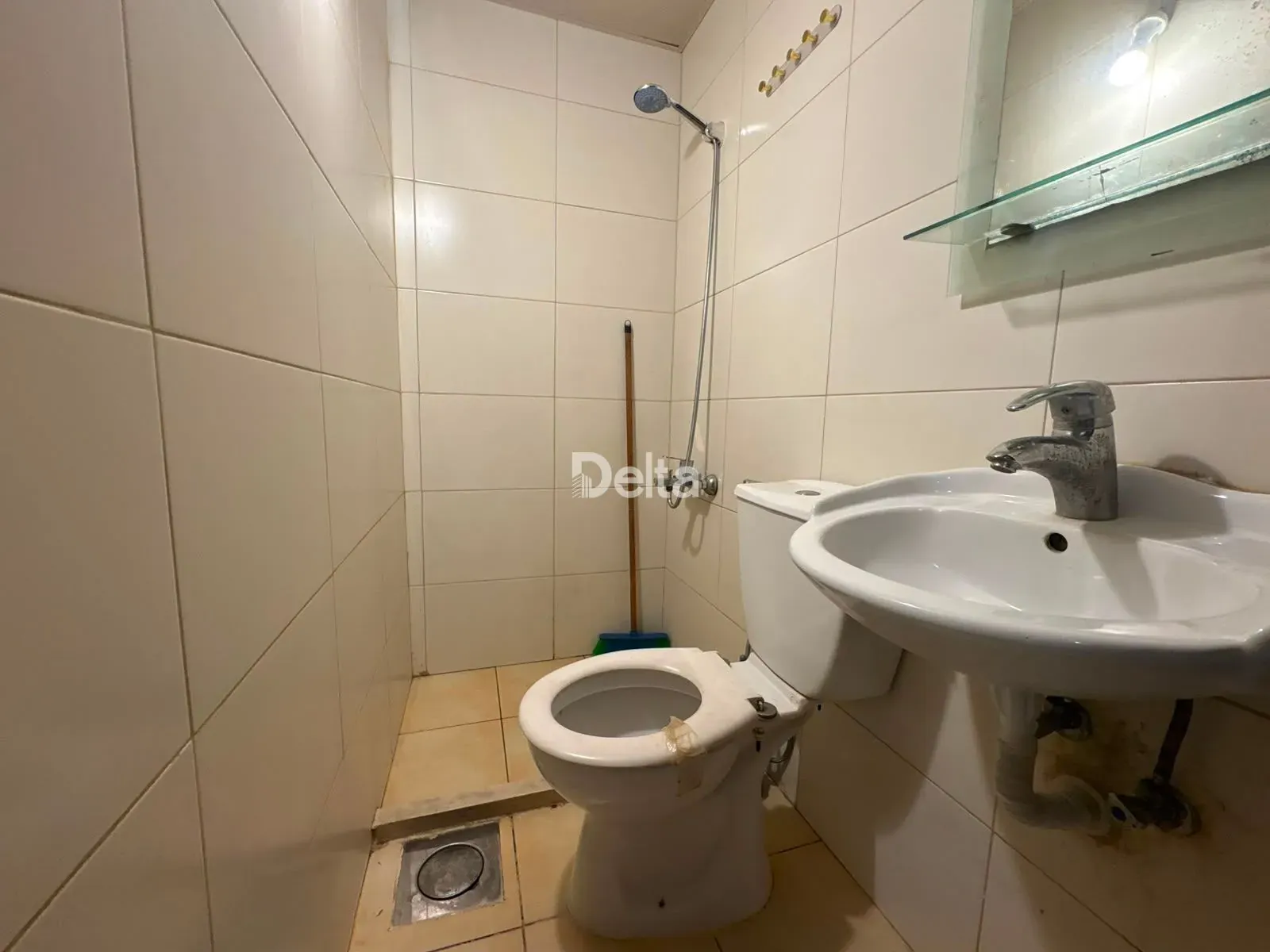 Apartment for Rent in Koraytem, Beirut / 1 BR — الصورة 3