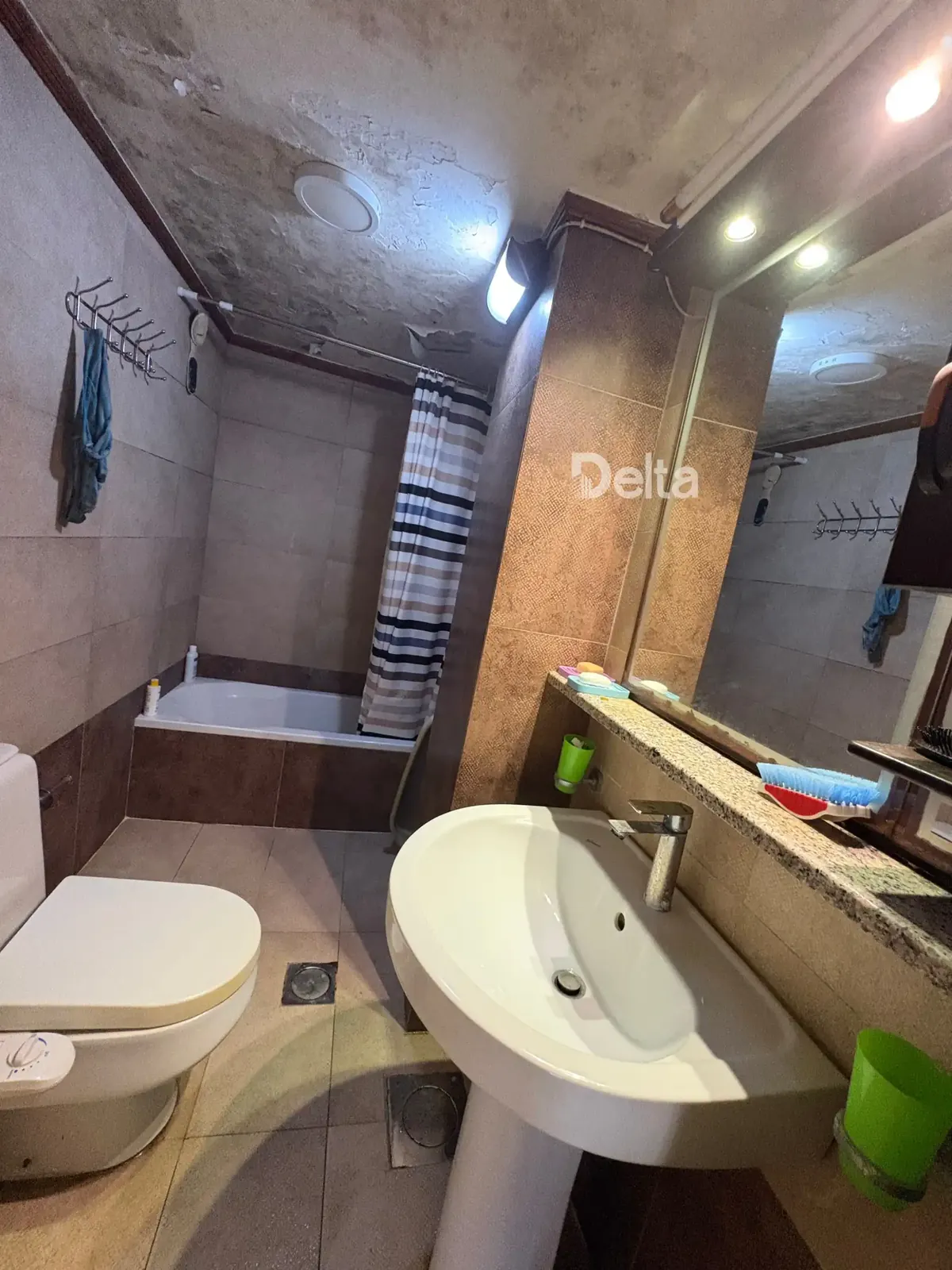 Apartment for Sale in Rawche, Beirut – 3 BR, 200 sqm, Sea View & Mountain View — الصورة 2