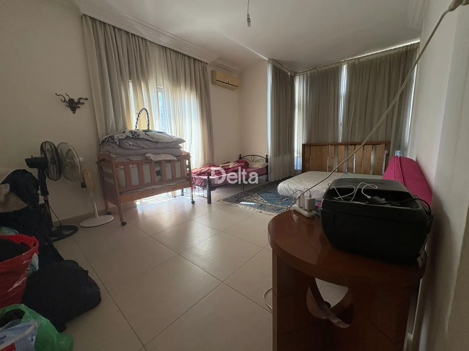 Apartment for Sale in Rawche, Beirut – 3 BR, 200 sqm, Sea View & Mountain View — الصورة 3