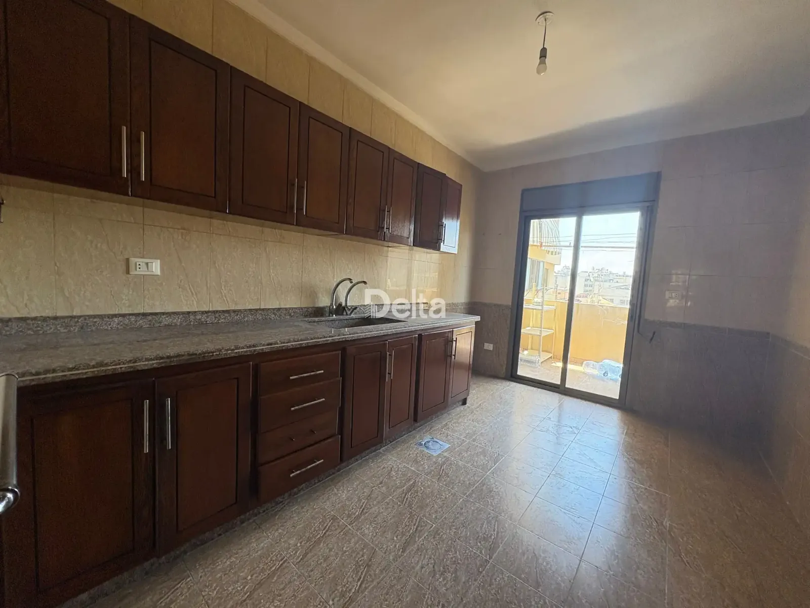 Apartment for Rent in Ras Al Nabaa, Beirut / 3 BR — photo 2