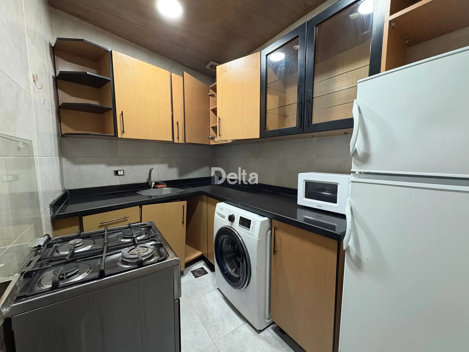 Apartment for Rent in Koraytem, Beirut / 2 BR — الصورة 2