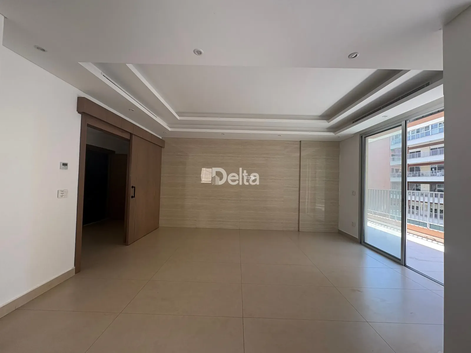 Apartment for Sale in Sakiet al Janzeer, Beirut / 4BR — photo 2