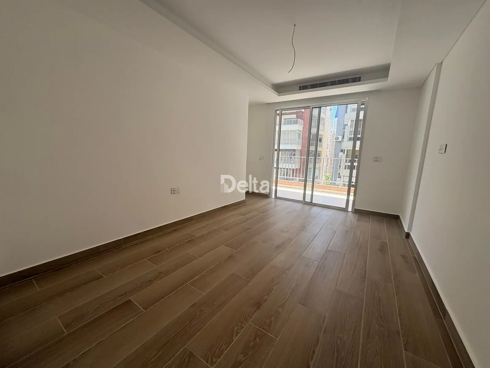 Apartment for Sale in Sakiet al Janzeer, Beirut / 4BR — photo 4
