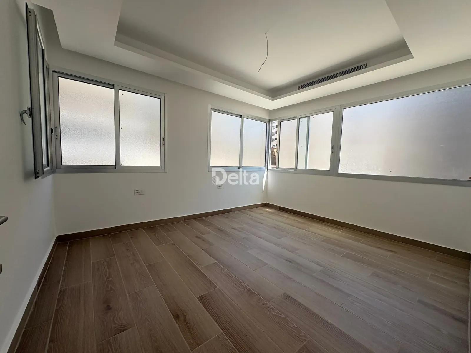 Apartment for Sale in Sakiet al Janzeer, Beirut / 4BR — photo 5