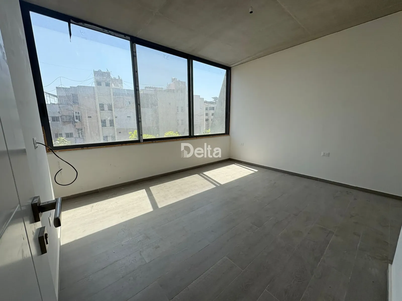 Apartment for Sale in Spears, Beirut – 2 BR, 105 sqm, Private Entrance & Sea View — photo 5